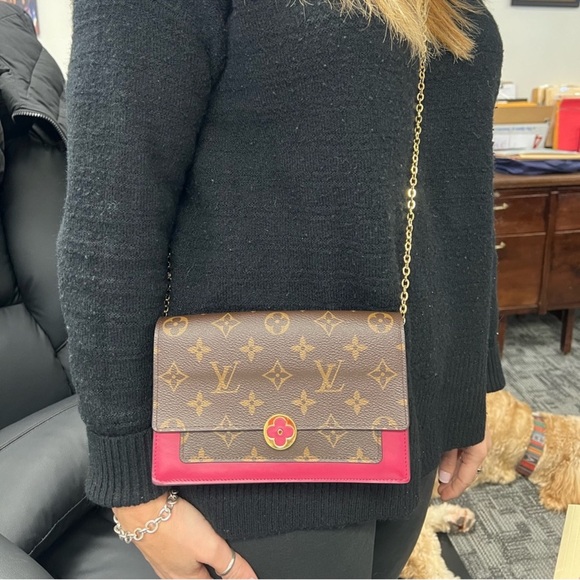 Louis Vuitton Monogram Flore Chain Shoulder/Crossbody Bag w/COA, Box, & Dust Bag - Picture 12 of 13